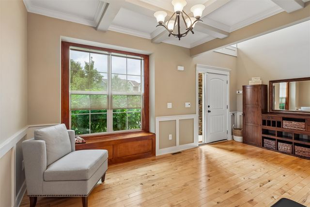 16651 Oakbrook Drive, Clive, IA 50325