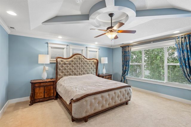16651 Oakbrook Drive, Clive, IA 50325