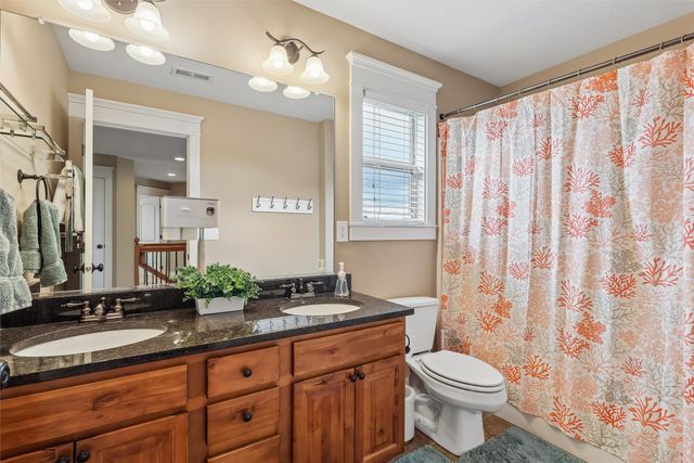 16651 Oakbrook Drive, Clive, IA 50325