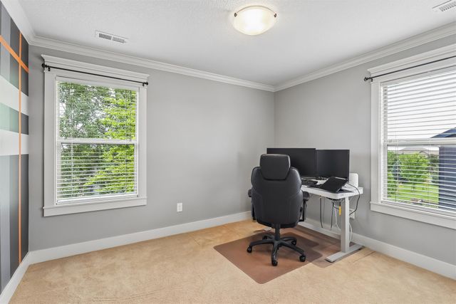 16651 Oakbrook Drive, Clive, IA 50325