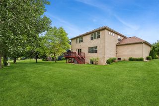 16651 Oakbrook Drive, Clive, IA 50325