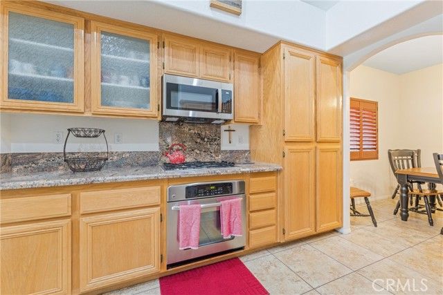 2104 W Avenue J7, Lancaster, CA 93536