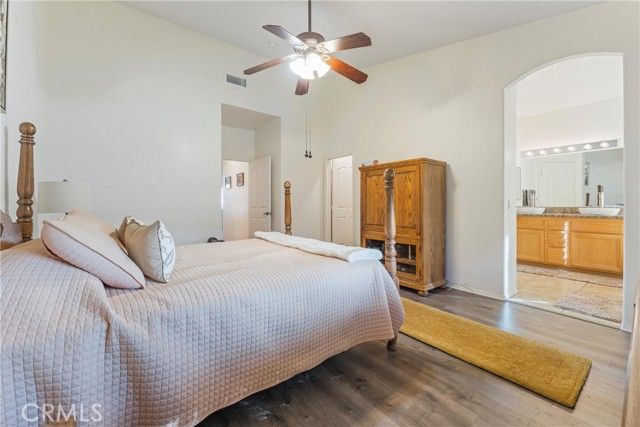 2104 W Avenue J7, Lancaster, CA 93536