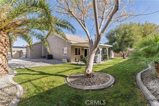 2104 W Avenue J7, Lancaster, CA 93536