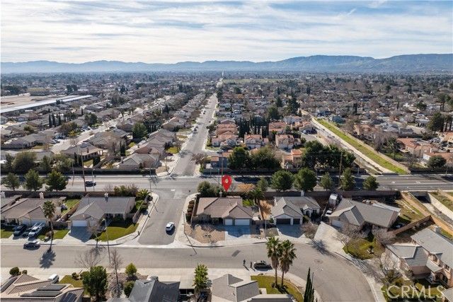 2104 W Avenue J7, Lancaster, CA 93536