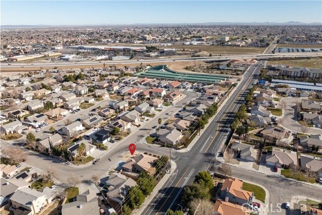2104 W Avenue J7, Lancaster, CA 93536