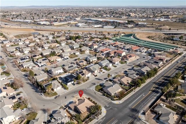 2104 W Avenue J7, Lancaster, CA 93536