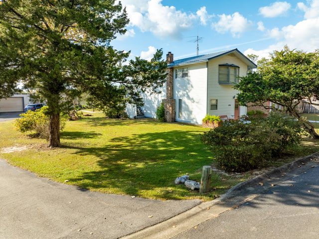 176 Bourbon Street, Freeport, FL 32439