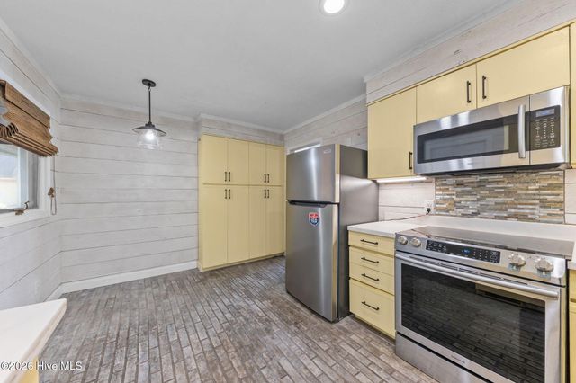 144 Overlook Drive, West End, NC 27376