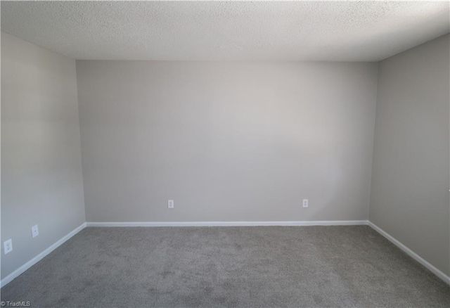 4007 S Bend Drive 104, Winston-salem, NC 27107