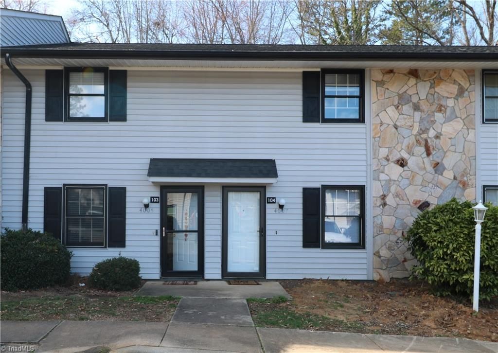 4007 S Bend Drive 104, Winston-salem, NC 27107