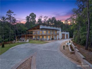 300 Mountain Ridge Drive, Dahlonega, GA 30533