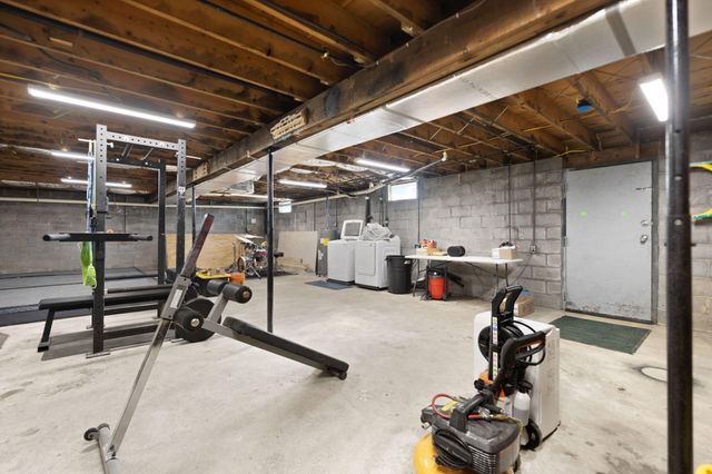 440 E Spencer Road, Campton, KY 41301