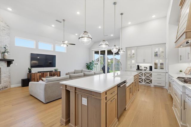 2112 Strolling Way, Argyle, TX 76226