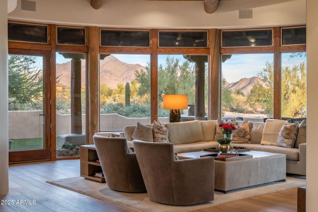 9290 E THOMPSON PEAK Parkway 463, Scottsdale, AZ 85255