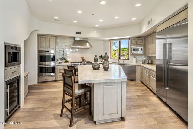 9290 E THOMPSON PEAK Parkway 463, Scottsdale, AZ 85255