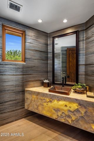 9290 E THOMPSON PEAK Parkway 463, Scottsdale, AZ 85255