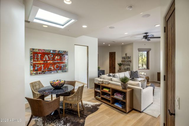 9290 E THOMPSON PEAK Parkway 463, Scottsdale, AZ 85255