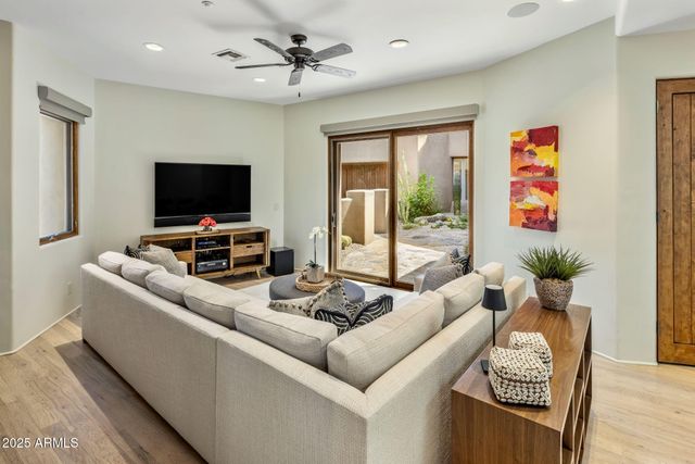 9290 E THOMPSON PEAK Parkway 463, Scottsdale, AZ 85255