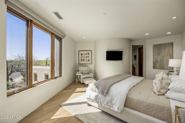 9290 E THOMPSON PEAK Parkway 463, Scottsdale, AZ 85255