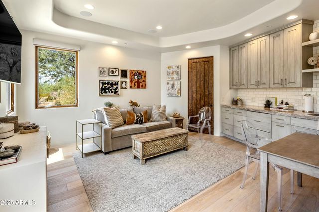 9290 E THOMPSON PEAK Parkway 463, Scottsdale, AZ 85255