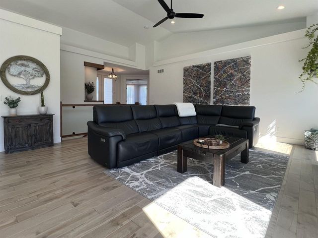 6624 Covered Bridge Trail, Sun Prairie, WI 53590
