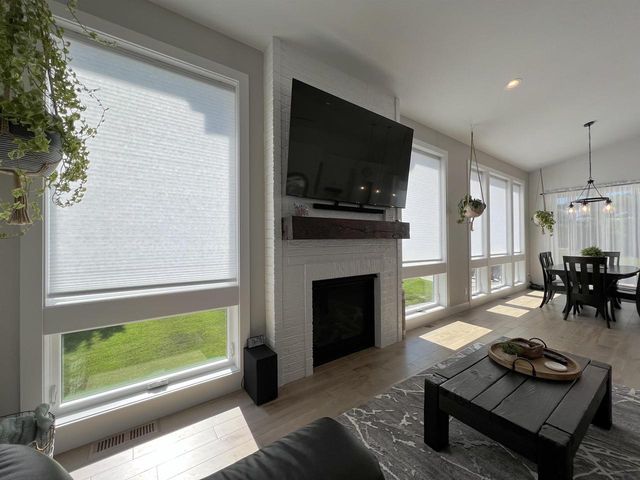 6624 Covered Bridge Trail, Sun Prairie, WI 53590