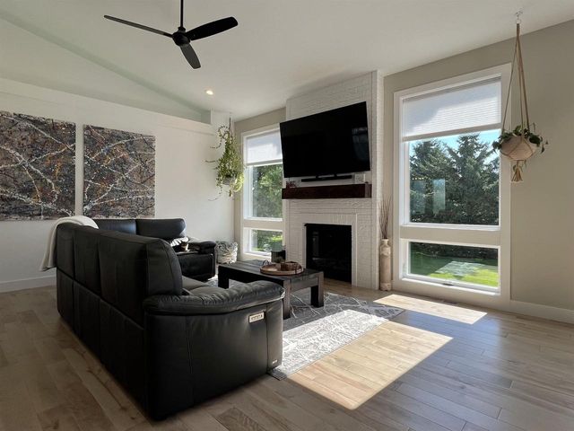 6624 Covered Bridge Trail, Sun Prairie, WI 53590