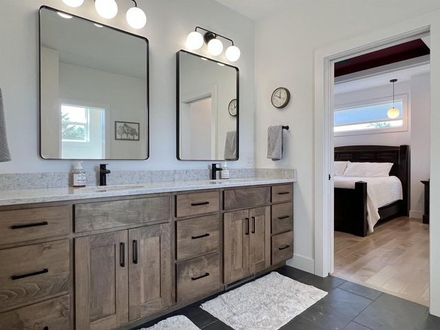 6624 Covered Bridge Trail, Sun Prairie, WI 53590