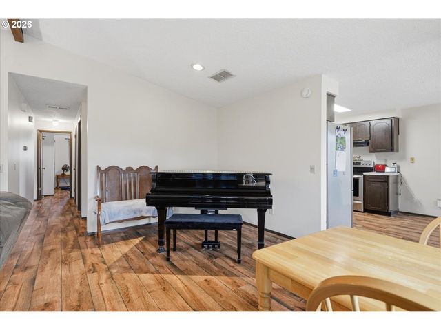 20070 Sw BLANTON St, Beaverton, OR 97078