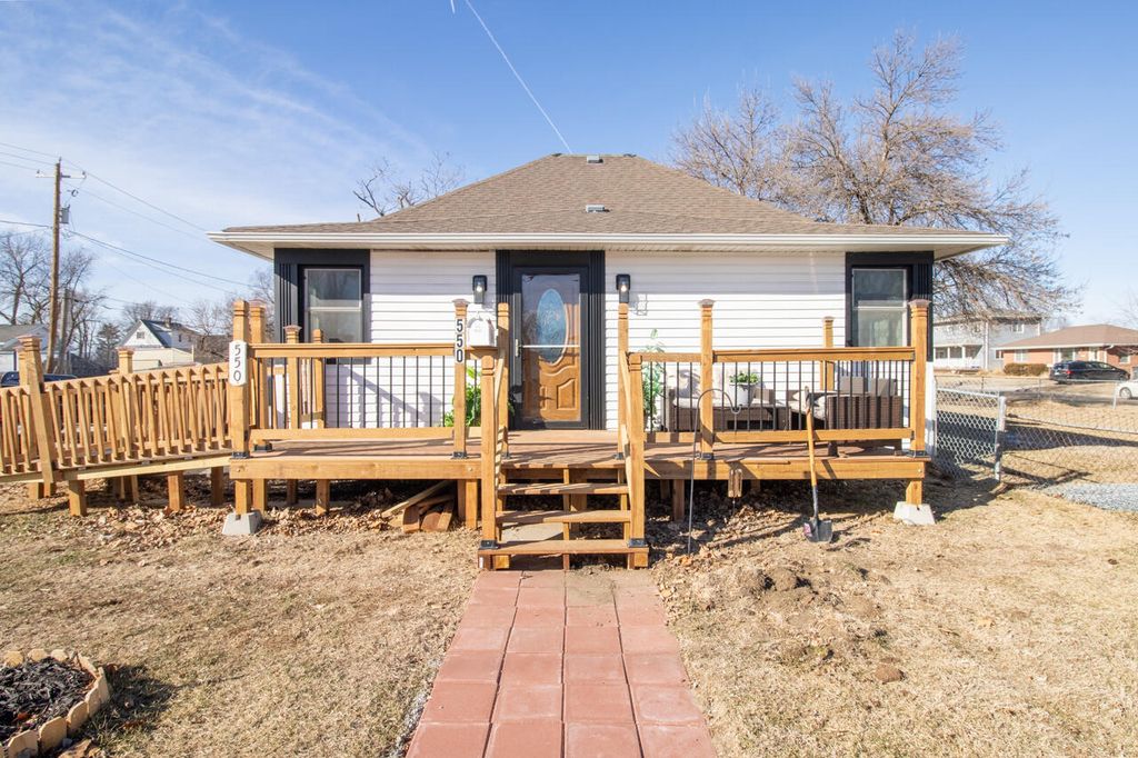 550 N 32ND Street, Council Bluffs, IA 51501