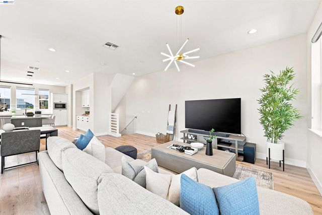 8540 Tailwind Ave, Newark, CA 94560