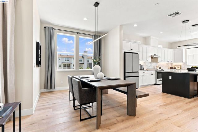 8540 Tailwind Ave, Newark, CA 94560