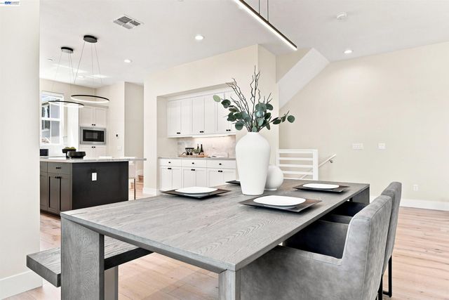 8540 Tailwind Ave, Newark, CA 94560