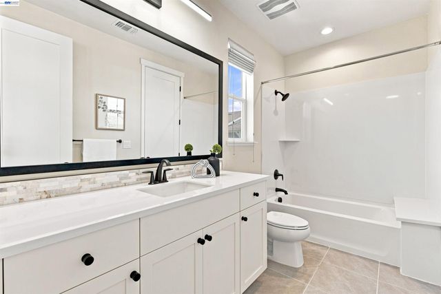 8540 Tailwind Ave, Newark, CA 94560
