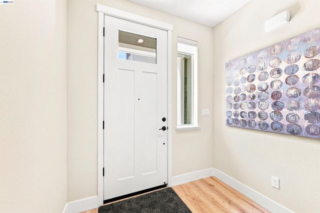 8540 Tailwind Ave, Newark, CA 94560