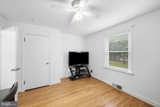 21618 YORK RD, Freeland, MD 21053