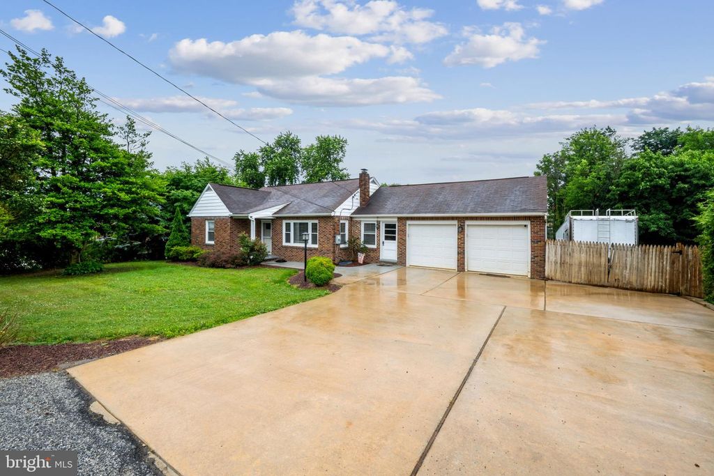 21618 YORK RD, Freeland, MD 21053
