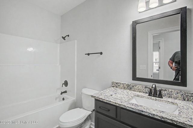 807 Bay Street, Ocean Springs, MS 39564
