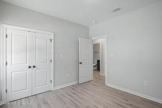 807 Bay Street, Ocean Springs, MS 39564