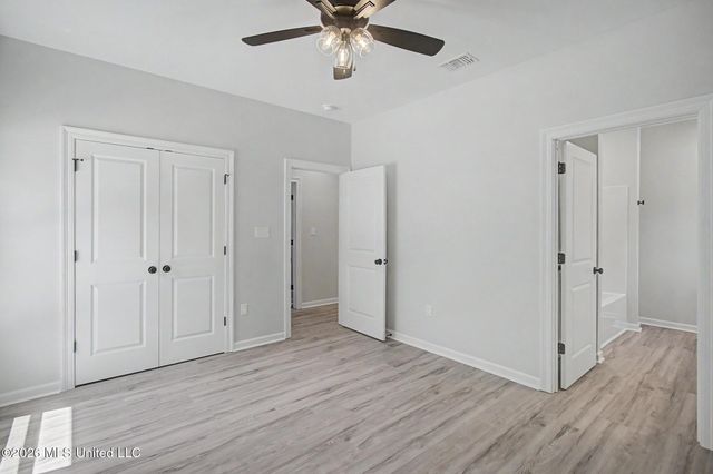 807 Bay Street, Ocean Springs, MS 39564