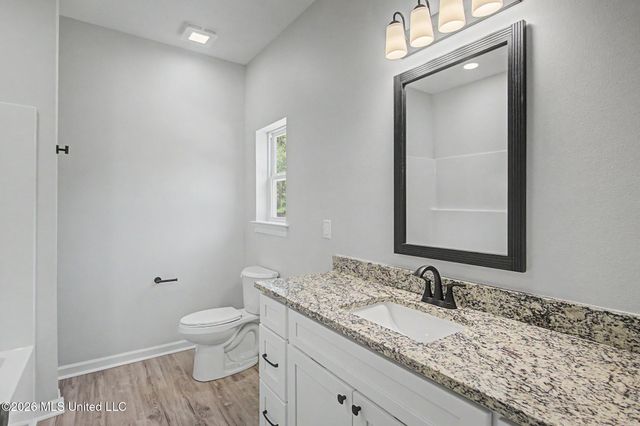 807 Bay Street, Ocean Springs, MS 39564