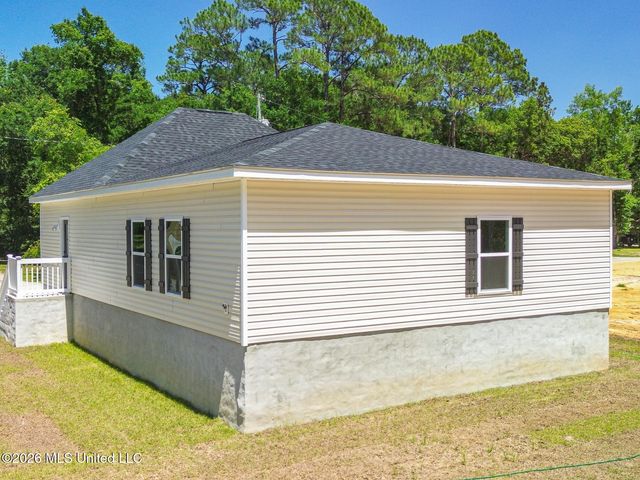 807 Bay Street, Ocean Springs, MS 39564