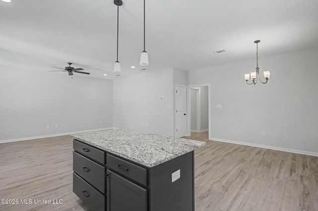 807 Bay Street, Ocean Springs, MS 39564