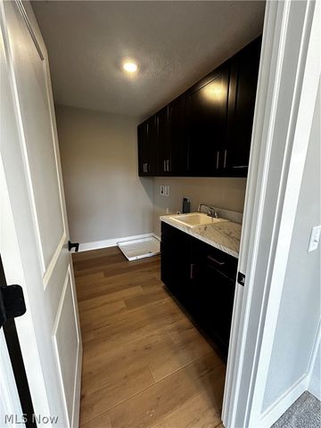 12 Paige Lane, Hudson, OH 44236