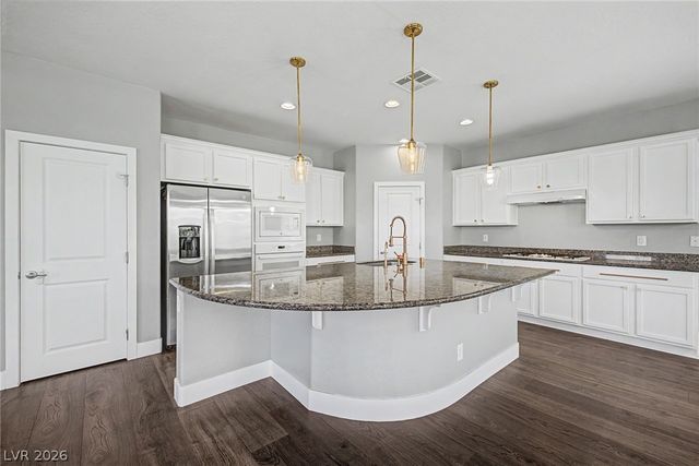 7703 Coral Cactus Court, Las Vegas, NV 89139