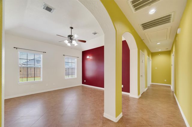 319 Pinedale Ave, Arcola, TX 77583