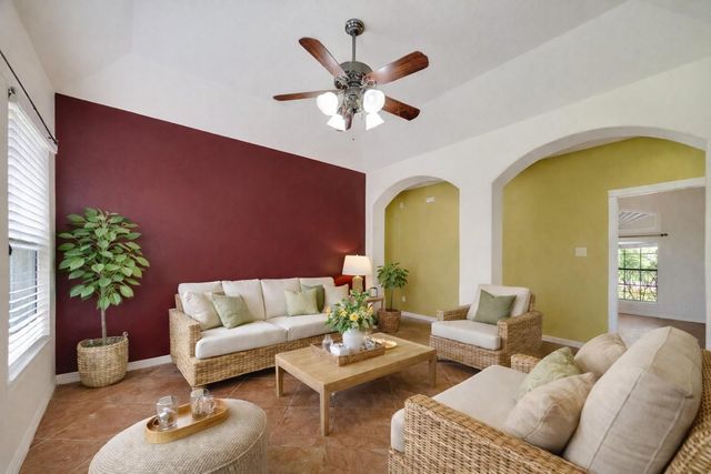 319 Pinedale Ave, Arcola, TX 77583