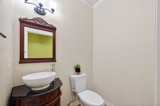 319 Pinedale Ave, Arcola, TX 77583