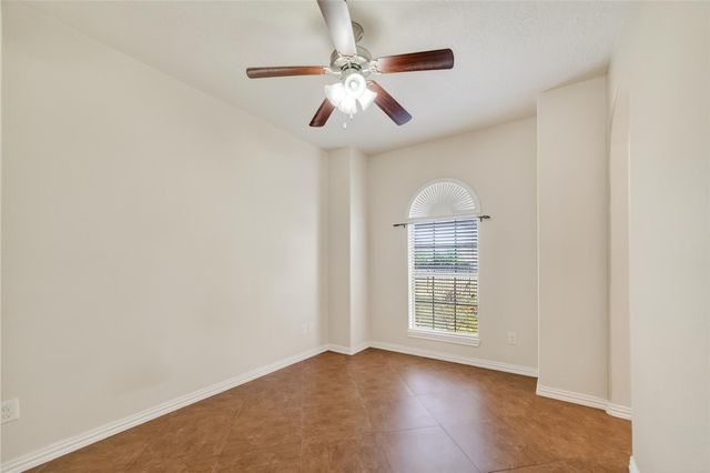 319 Pinedale Ave, Arcola, TX 77583